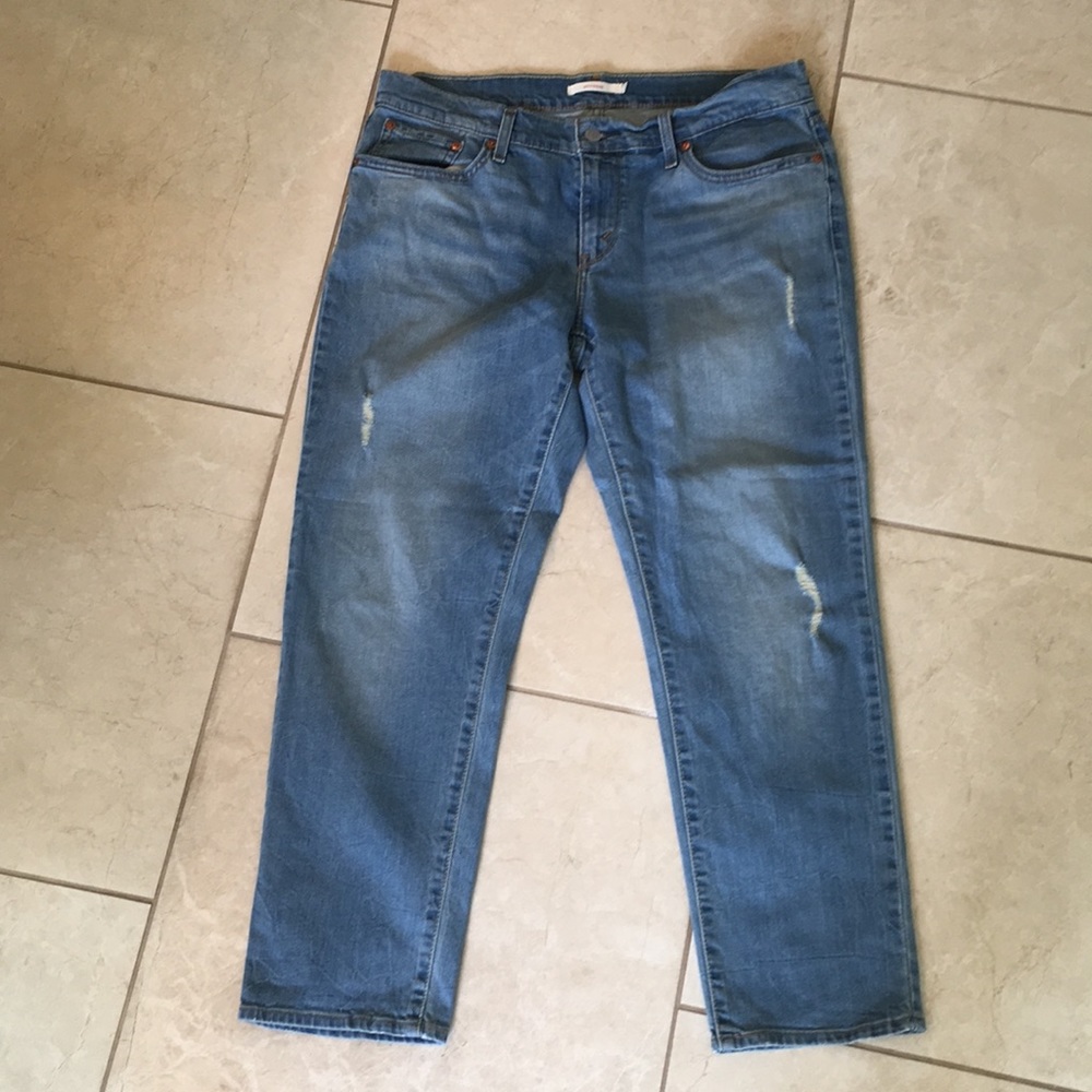 Levi’s boyfriend fit cropped jeans size 29